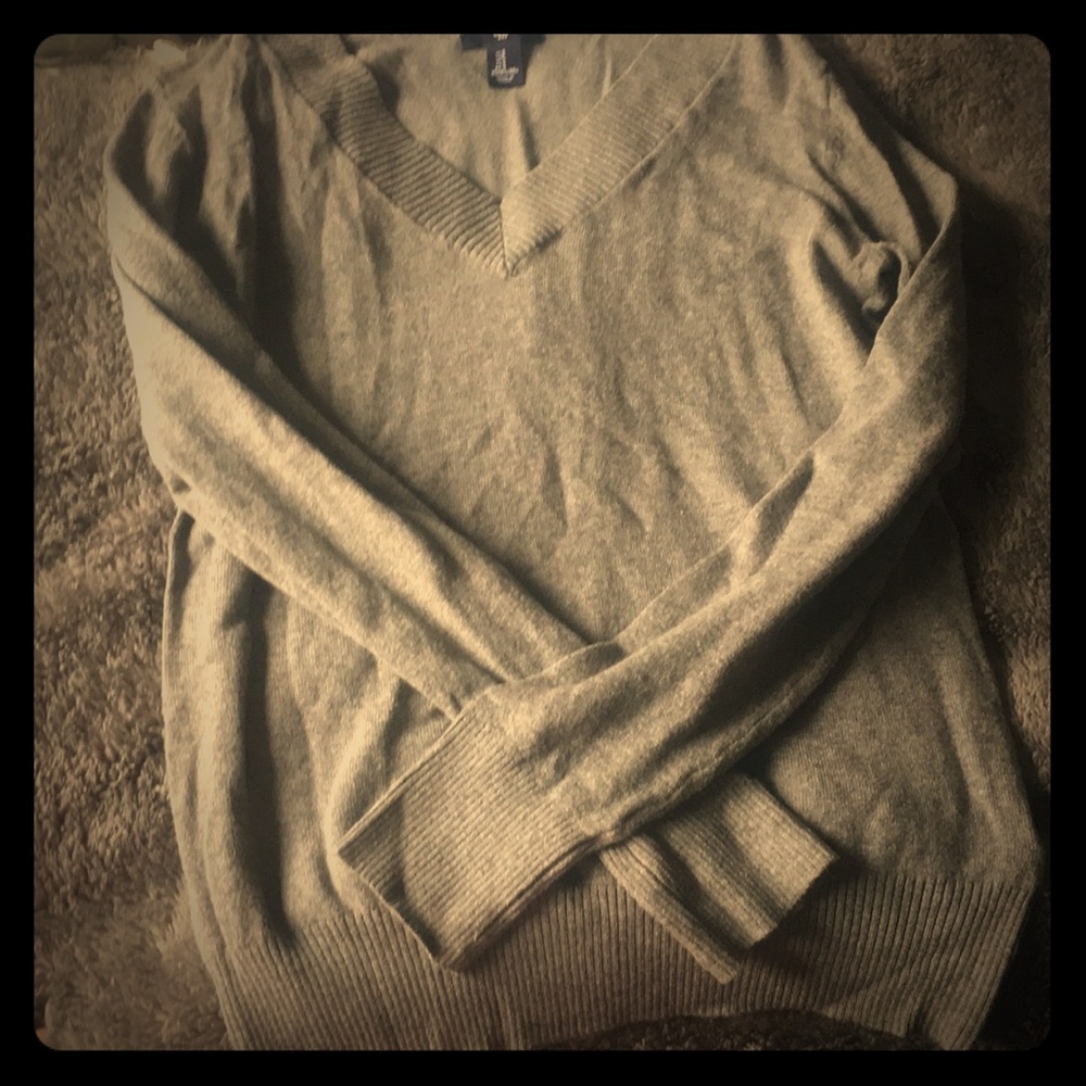 Gap gray sweater